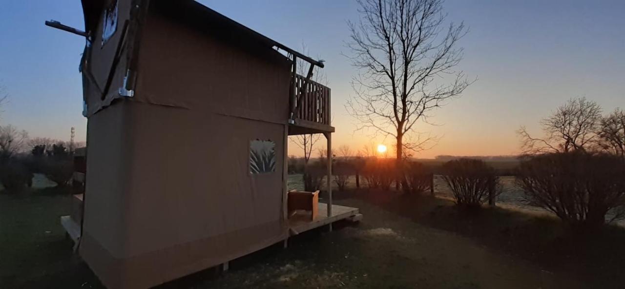 Tente Cabane du Camping Hautoreille Bannes  Extérieur photo